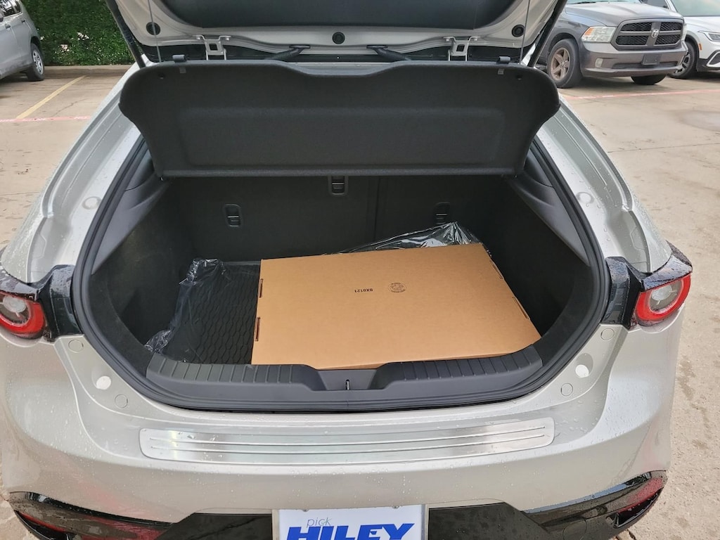 New 2026 Mazda Mazda3 2.5 S Preferred Hatchback