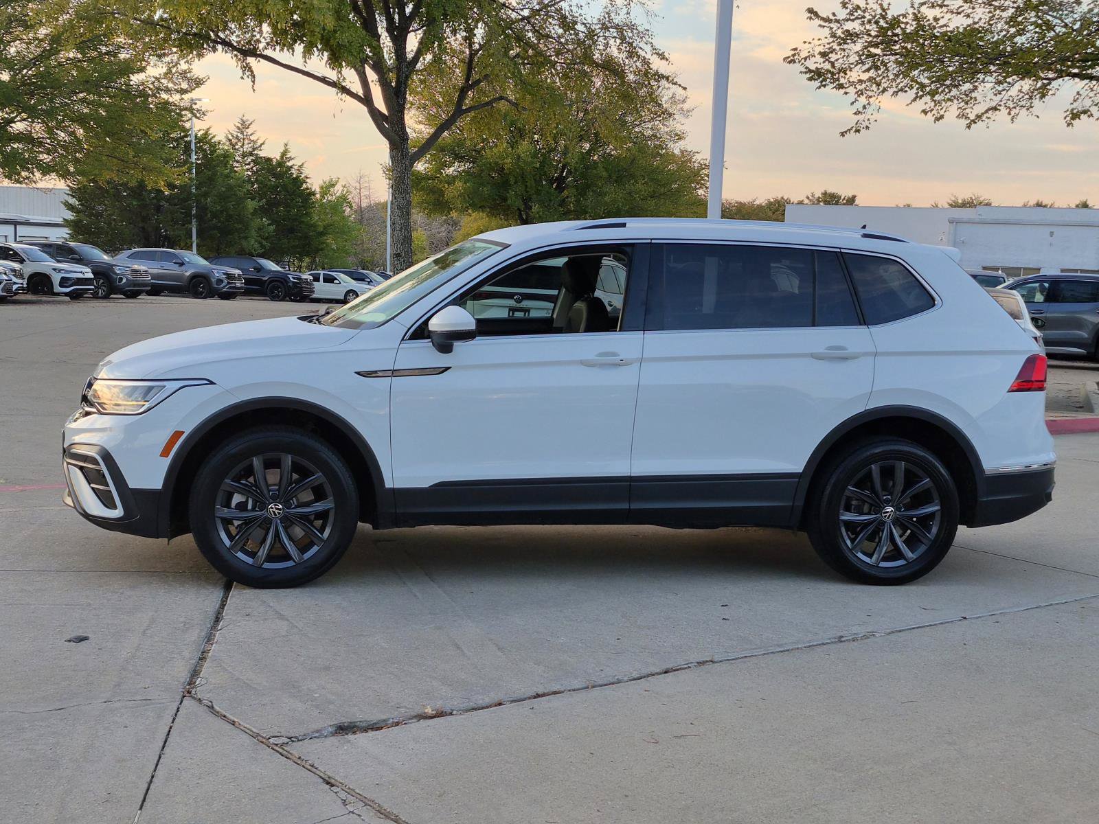 Used 2022 Volkswagen Tiguan 2.0T SE SUV