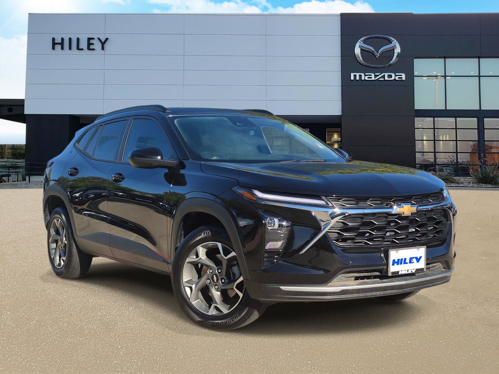 Used 2025 Chevrolet Trax LT SUV