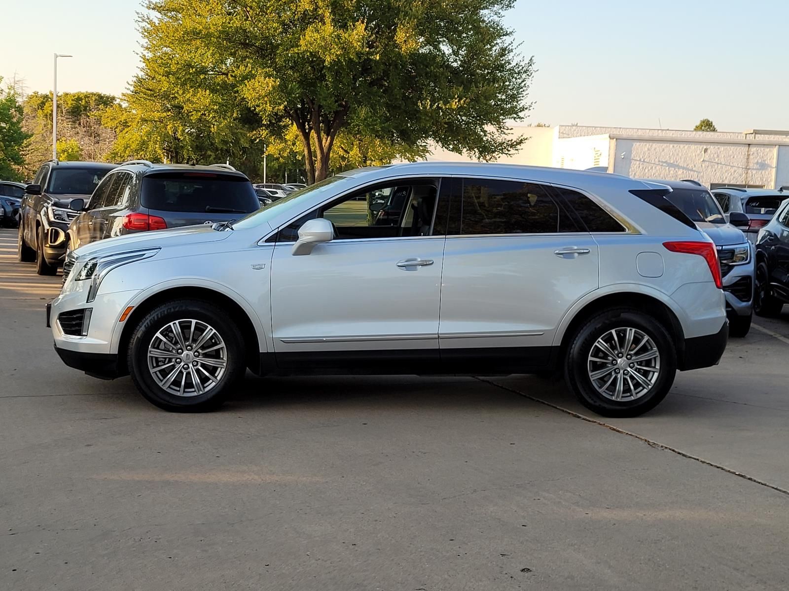 Used 2017 Cadillac XT5 Luxury SUV