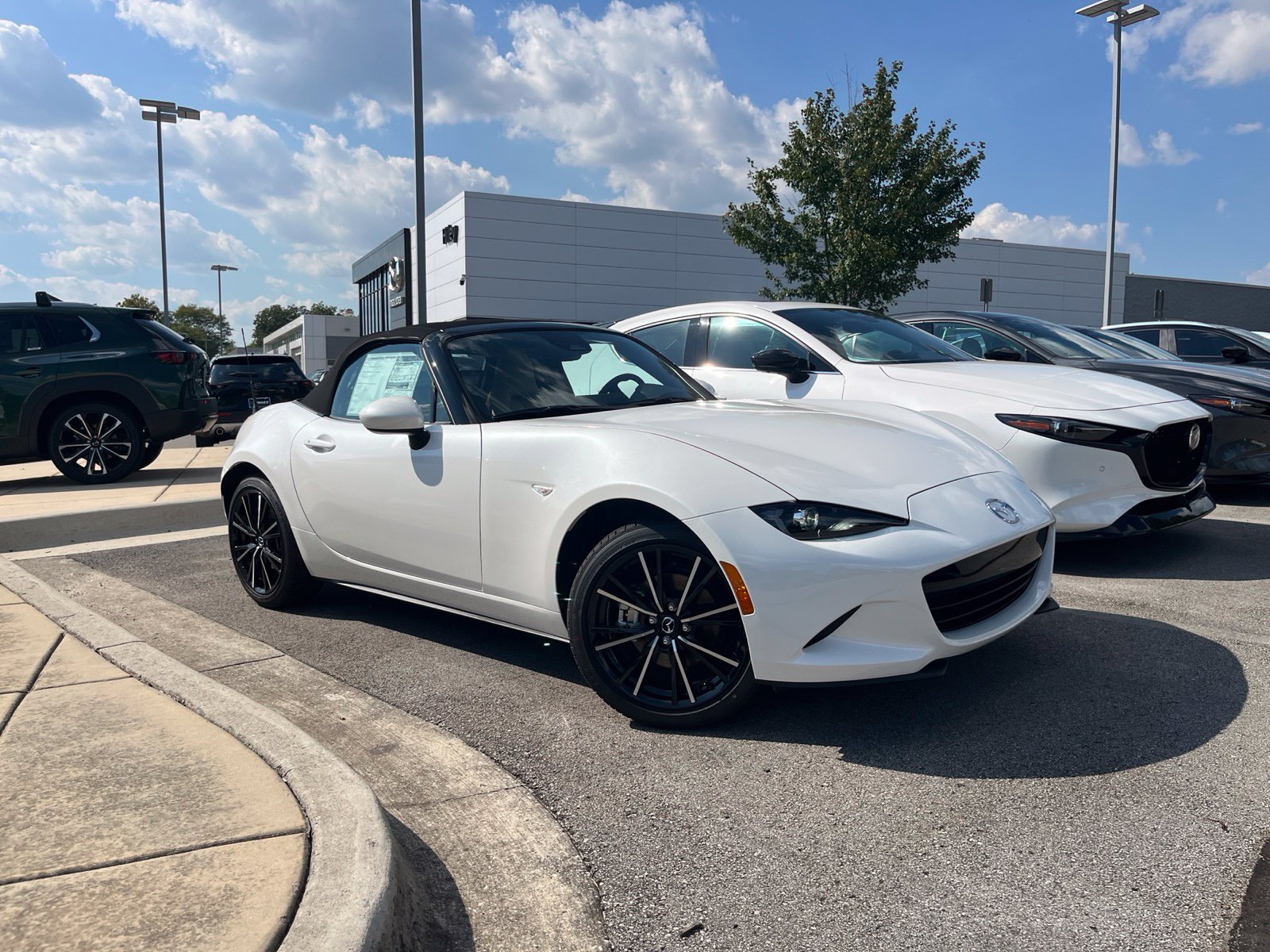 2026 Mazda MX-5 Miata Grand Touring
