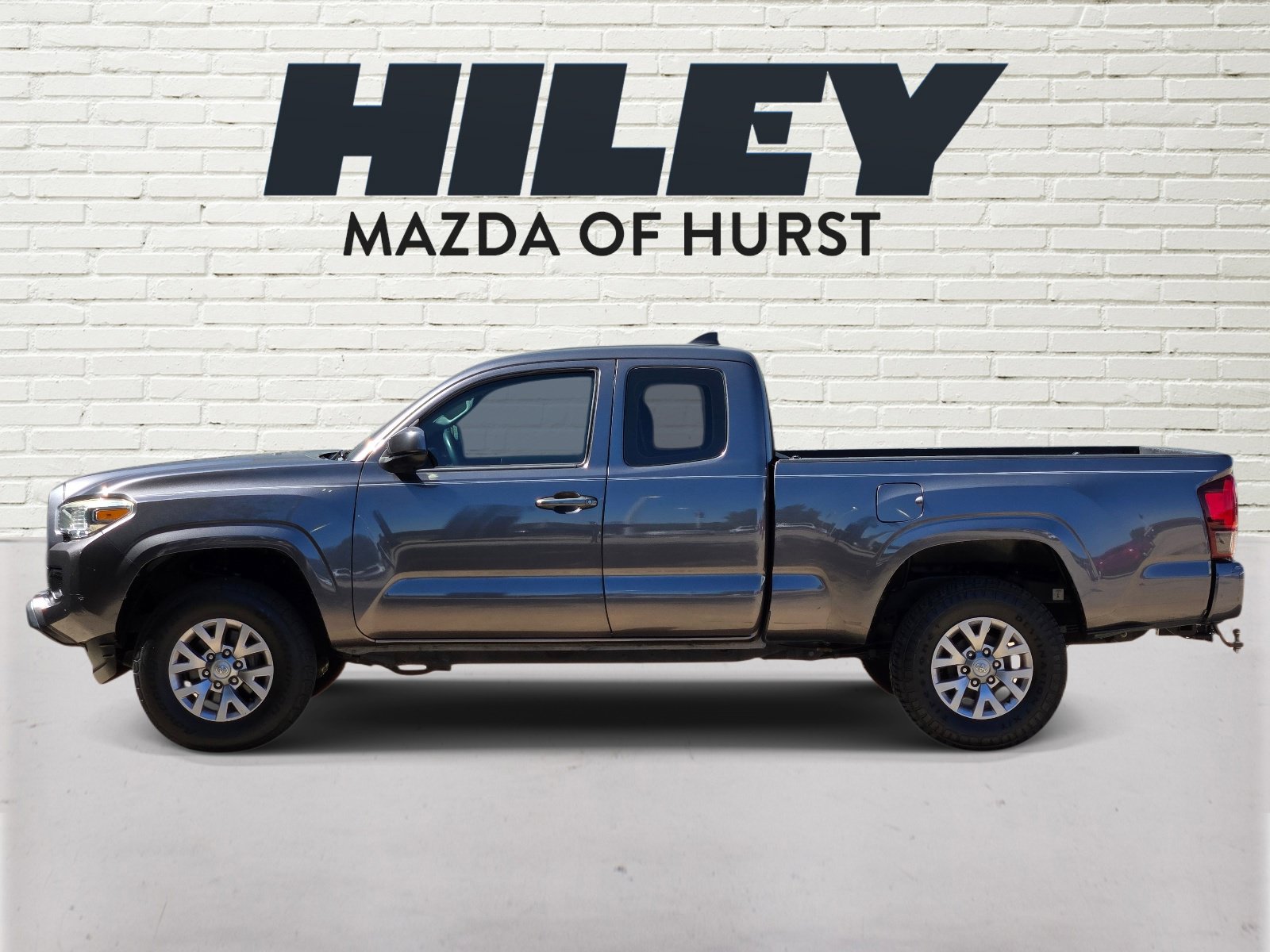 Used 2018 Toyota Tacoma SR Truck Access Cab
