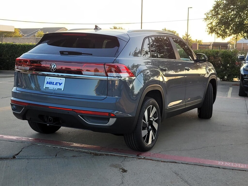 New 2026 Volkswagen Atlas Cross Sport SE w/Technology SUV