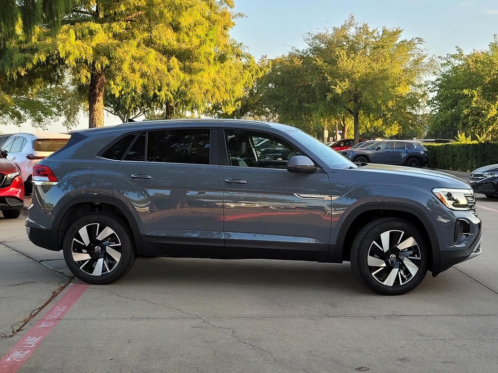 New 2026 Volkswagen Atlas Cross Sport SE w/Technology SUV