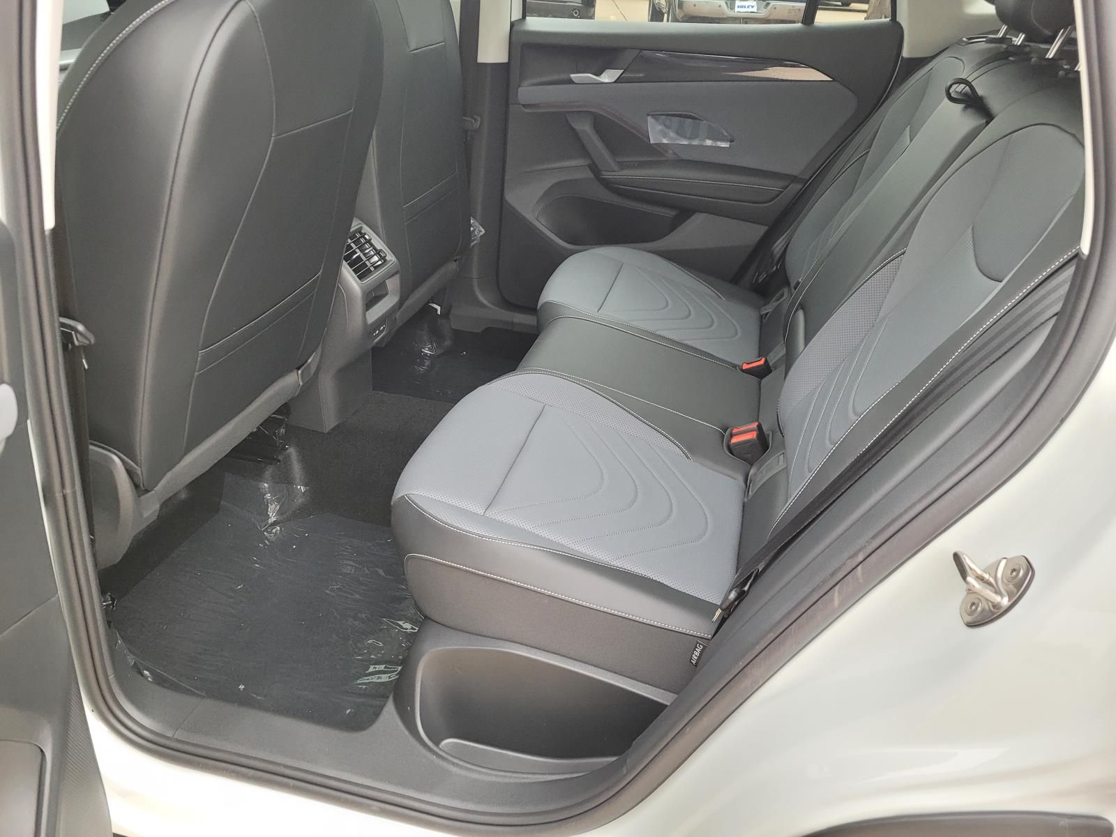New 2026 Volkswagen Tiguan SE SUV