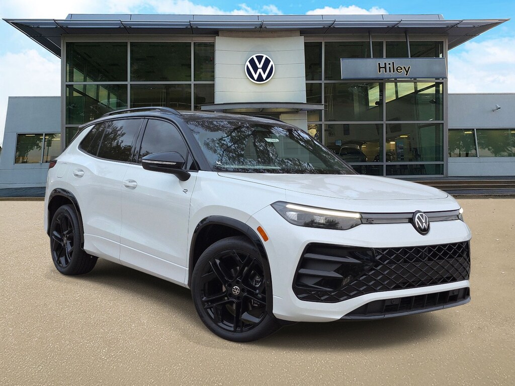 New 2026 Volkswagen Tiguan SE R-Line Black SUV