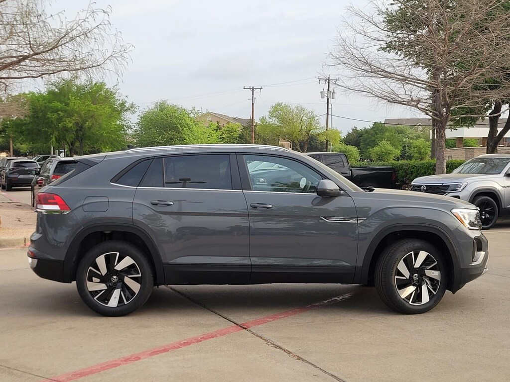 New 2026 Volkswagen Atlas Cross Sport SE w/Technology SUV