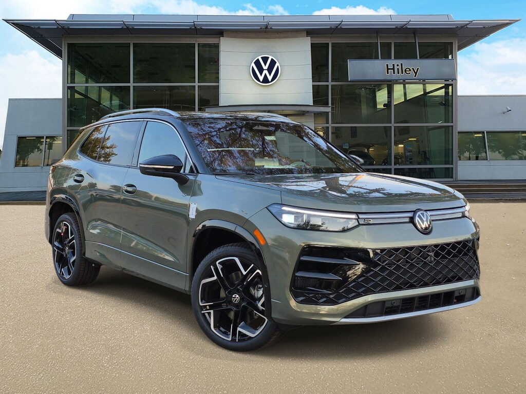 New 2026 Volkswagen Tiguan SEL R-Line Turbo SUV