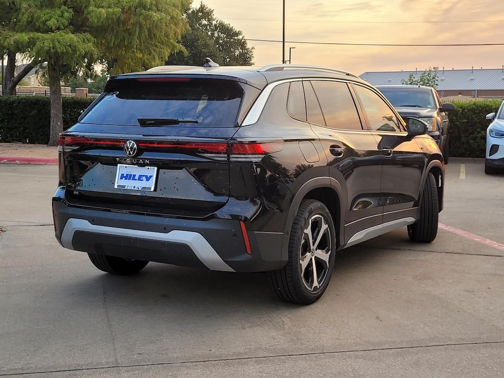 New 2026 Volkswagen Tiguan SE SUV