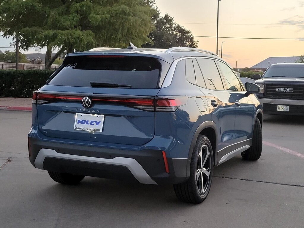 New 2026 Volkswagen Tiguan SE SUV