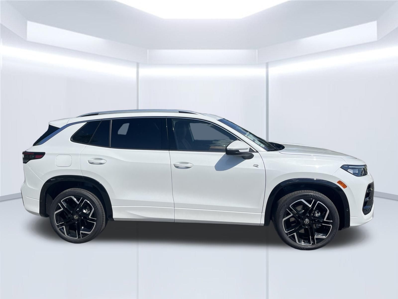 New 2026 Volkswagen Tiguan SEL R-Line Turbo SUV