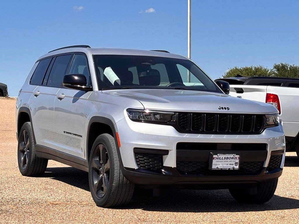 Used 2023 Jeep Grand Cherokee L Altitude SUV