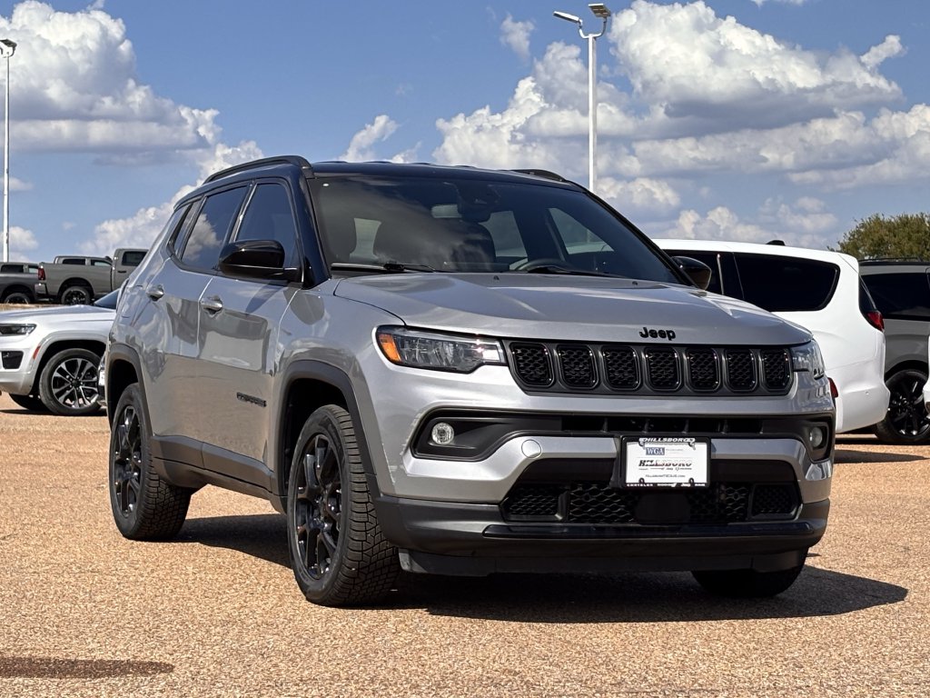 Used 2024 Jeep Compass Latitude with VIN 3C4NJDBN5RT577593 for sale in Hillsboro, TX