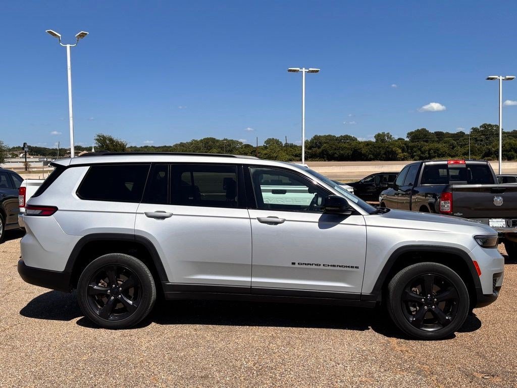 Used 2023 Jeep Grand Cherokee L Altitude SUV