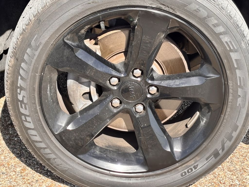 Used 2023 Jeep Grand Cherokee L Altitude SUV