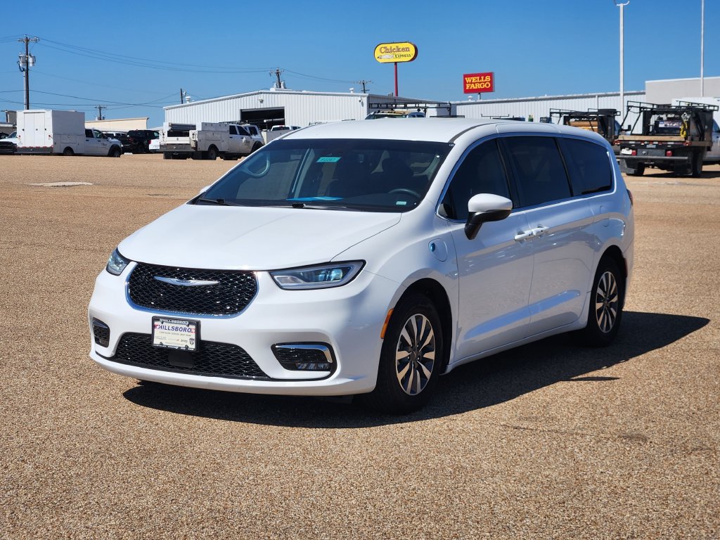 Used 2023 Chrysler Pacifica Hybrid Touring L Minivan/Van