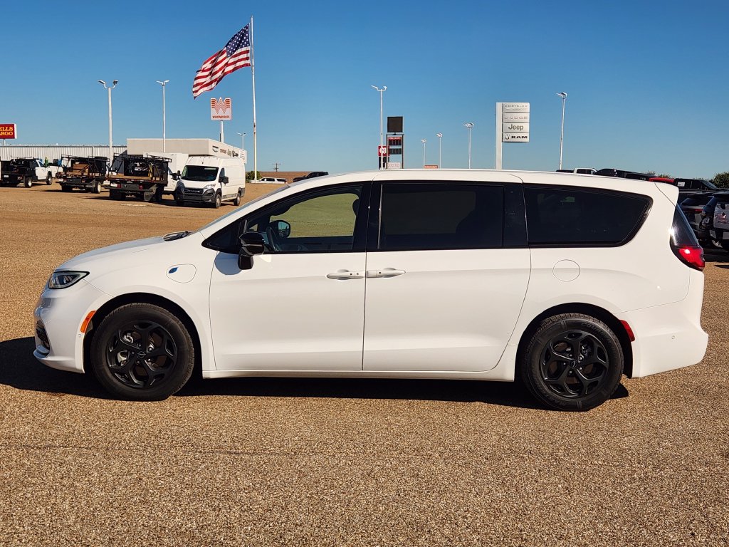 Used 2024 Chrysler Pacifica Hybrid Select S Appearance Minivan/Van