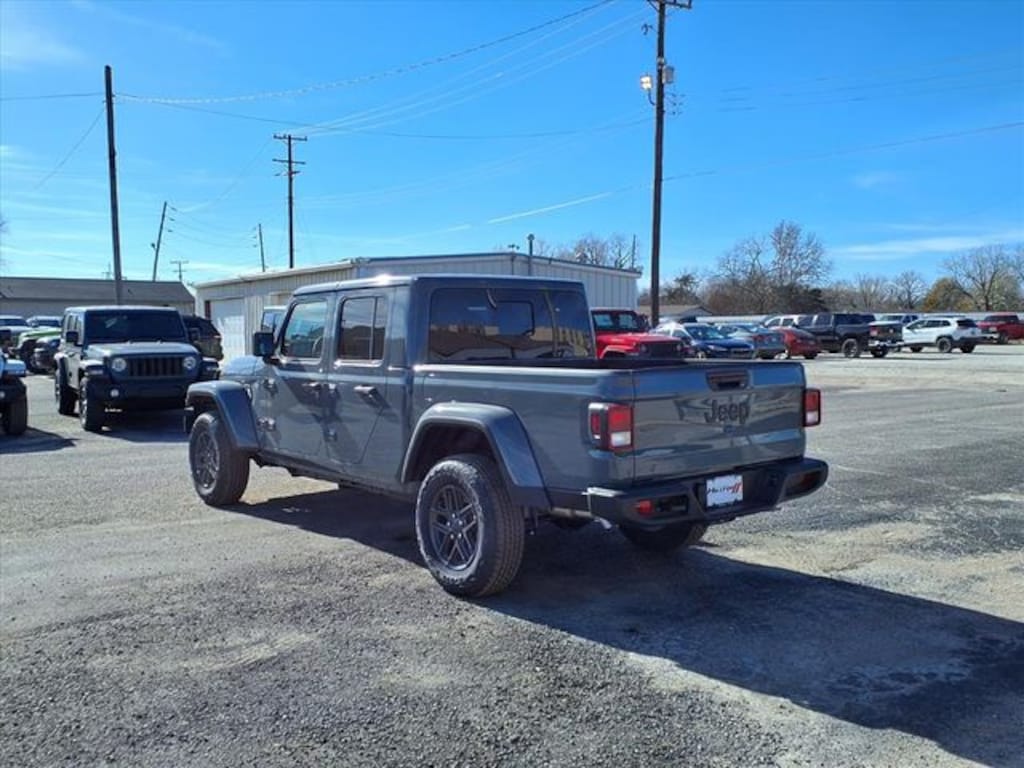 New 2026 Jeep Gladiator SPORT S 4X4 Pickup