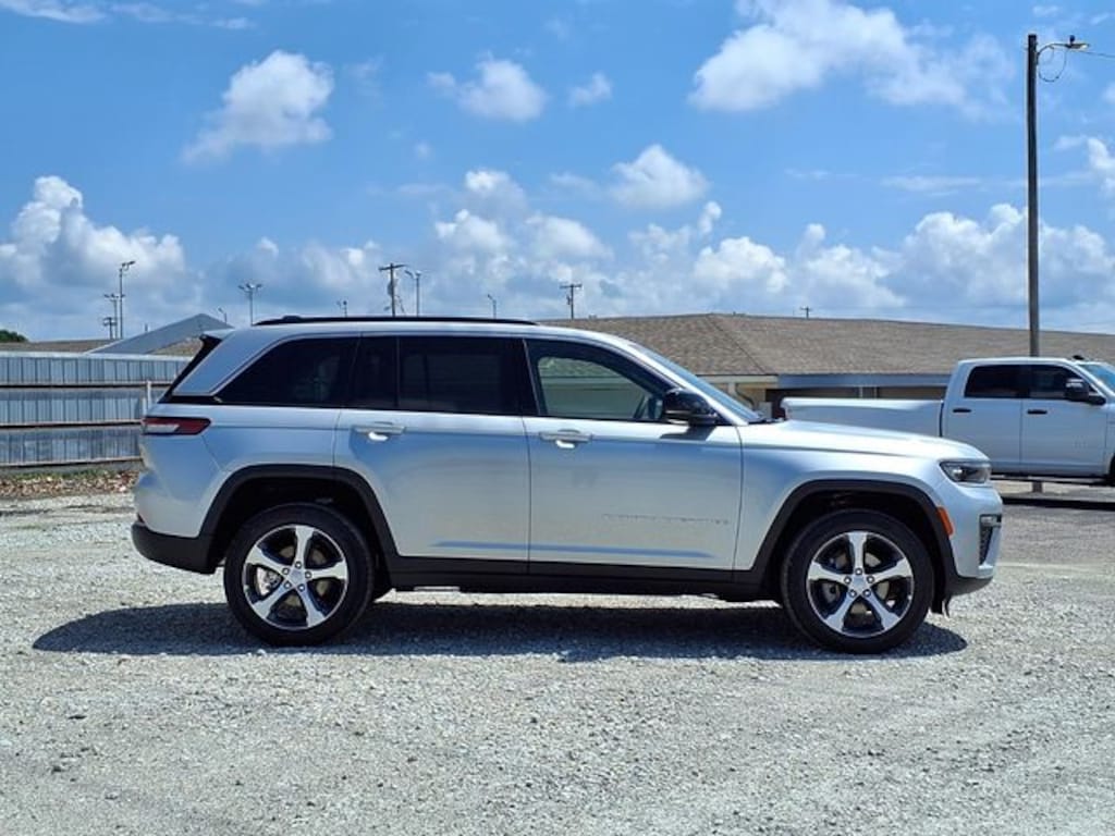 New 2026 Jeep Grand Cherokee LIMITED 4X4 Sport Utility