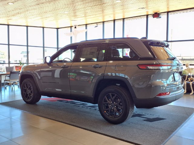 New 2027 Jeep Grand Cherokee LAREDO ALTITUDE 4X4 Sport Utility