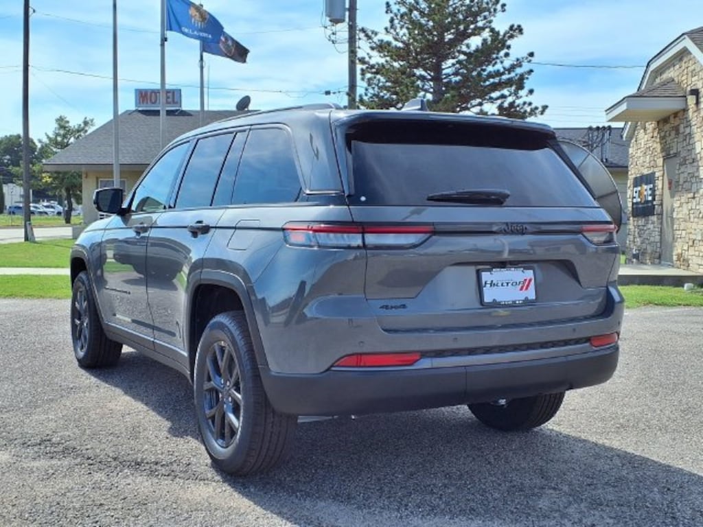 New 2027 Jeep Grand Cherokee LAREDO ALTITUDE 4X4 Sport Utility