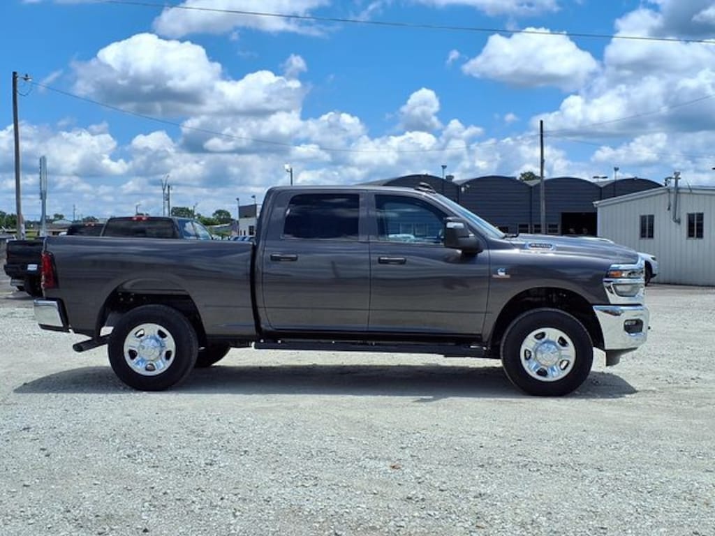 New 2026 Ram 2500 TRADESMAN CREW CAB 4X4 6'4 BOX Pickup