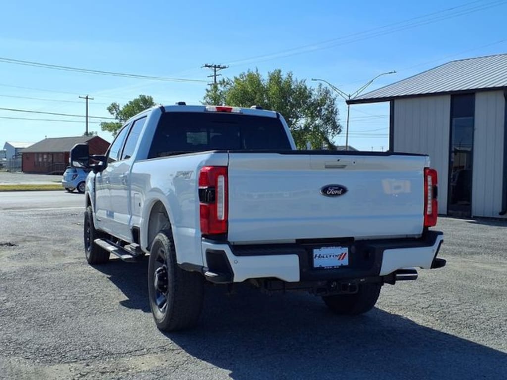 Used 2024 Ford F-250SD Lariat Truck