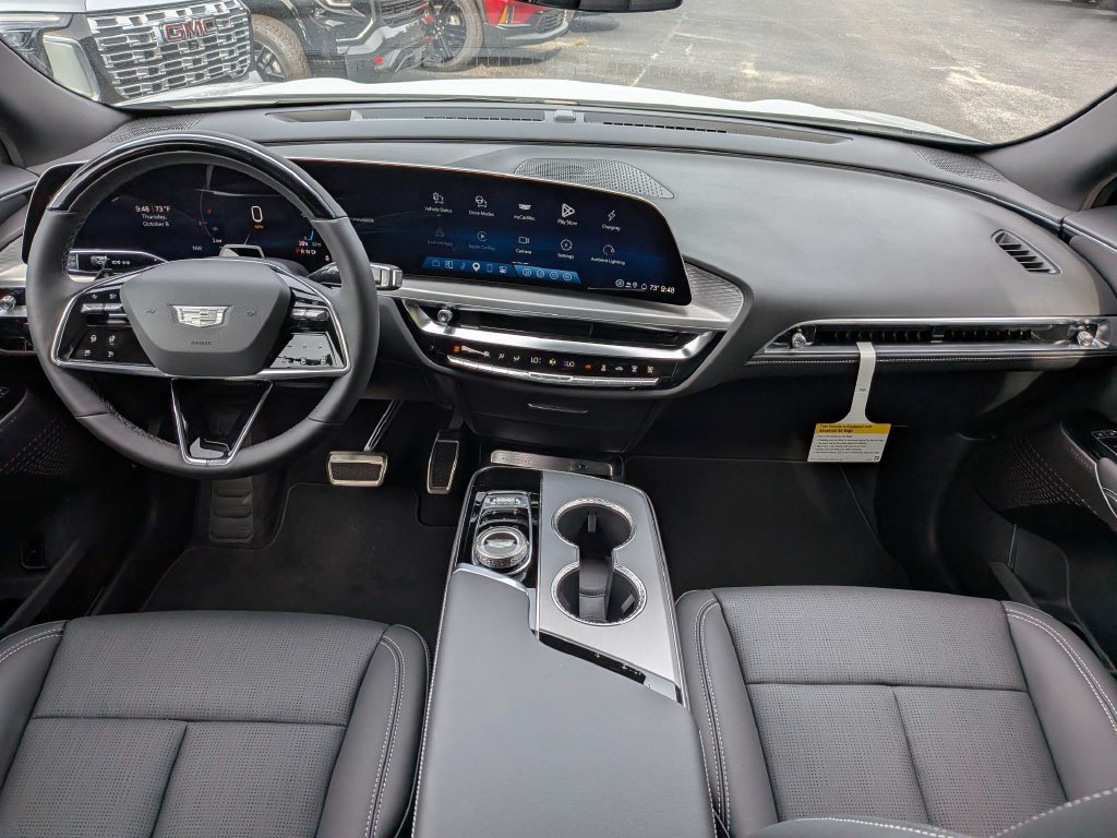 2027 Cadillac LYRIQ Luxury - Photo 17