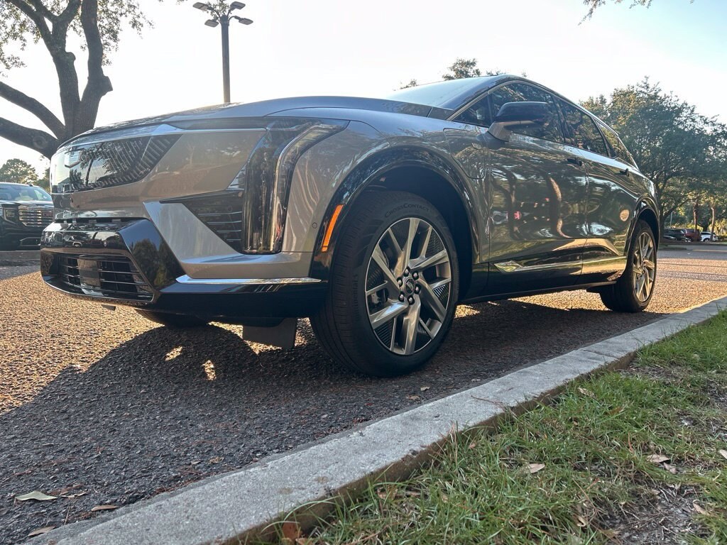 Used 2027 CADILLAC OPTIQ Luxury SUV