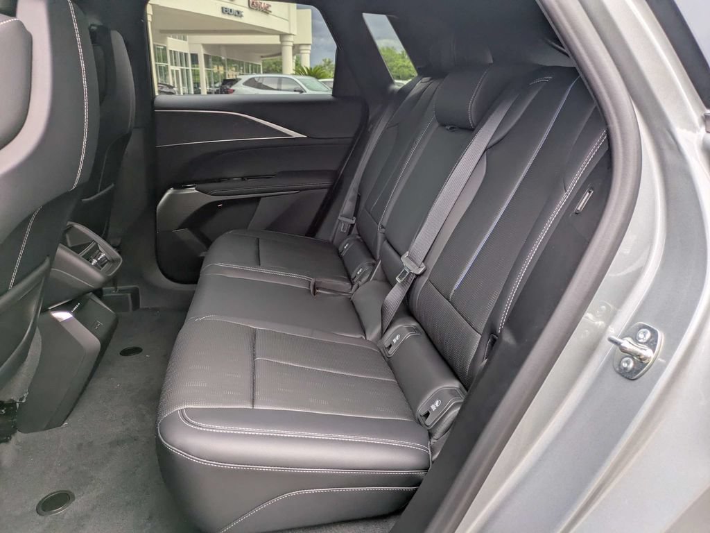 2026 Cadillac LYRIQ Luxury - Photo 16