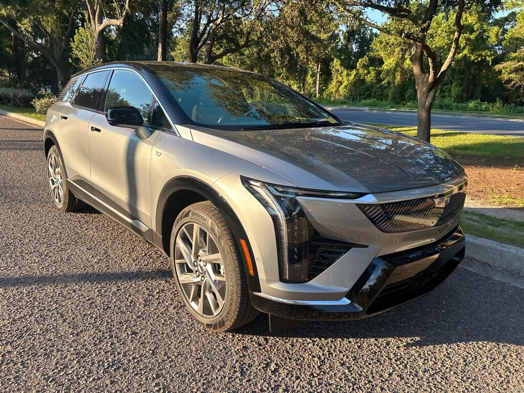Used 2027 CADILLAC OPTIQ Luxury SUV