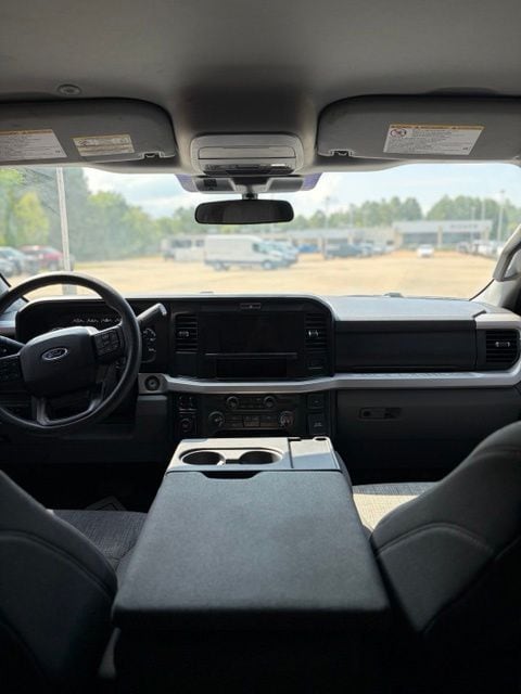 Photo 18