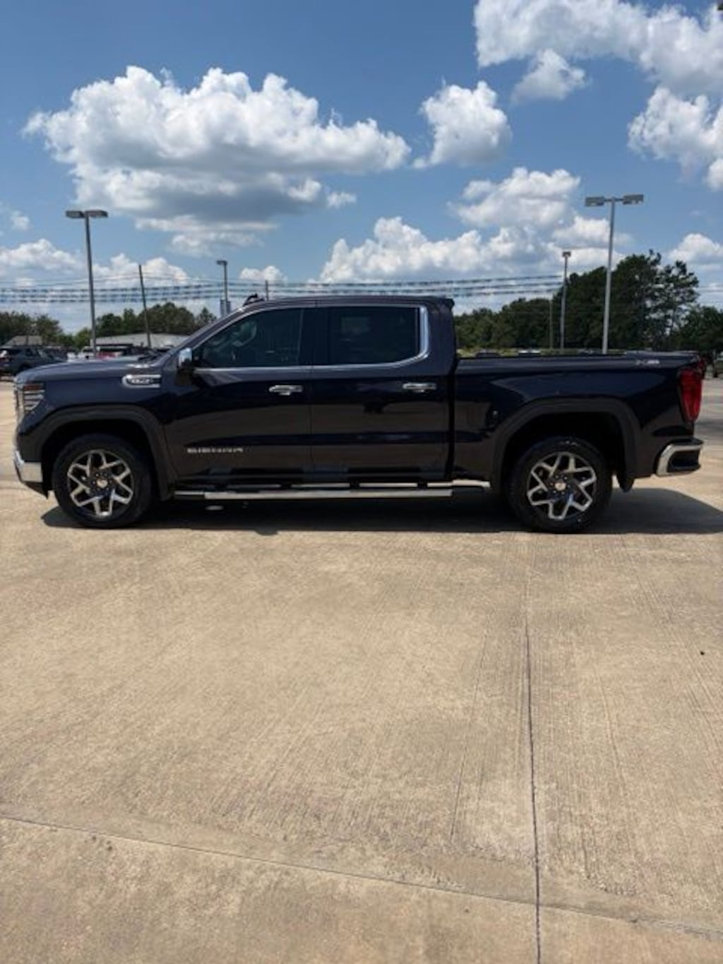 Used 2024 GMC Sierra 1500 SLT Truck