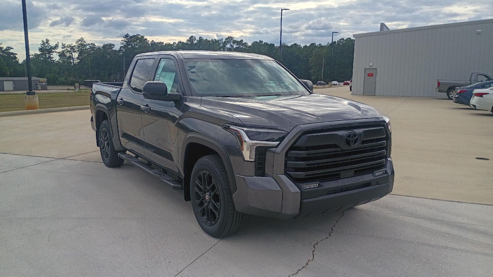 2026 Toyota Tundra SR5 CREWMAX 5.5 