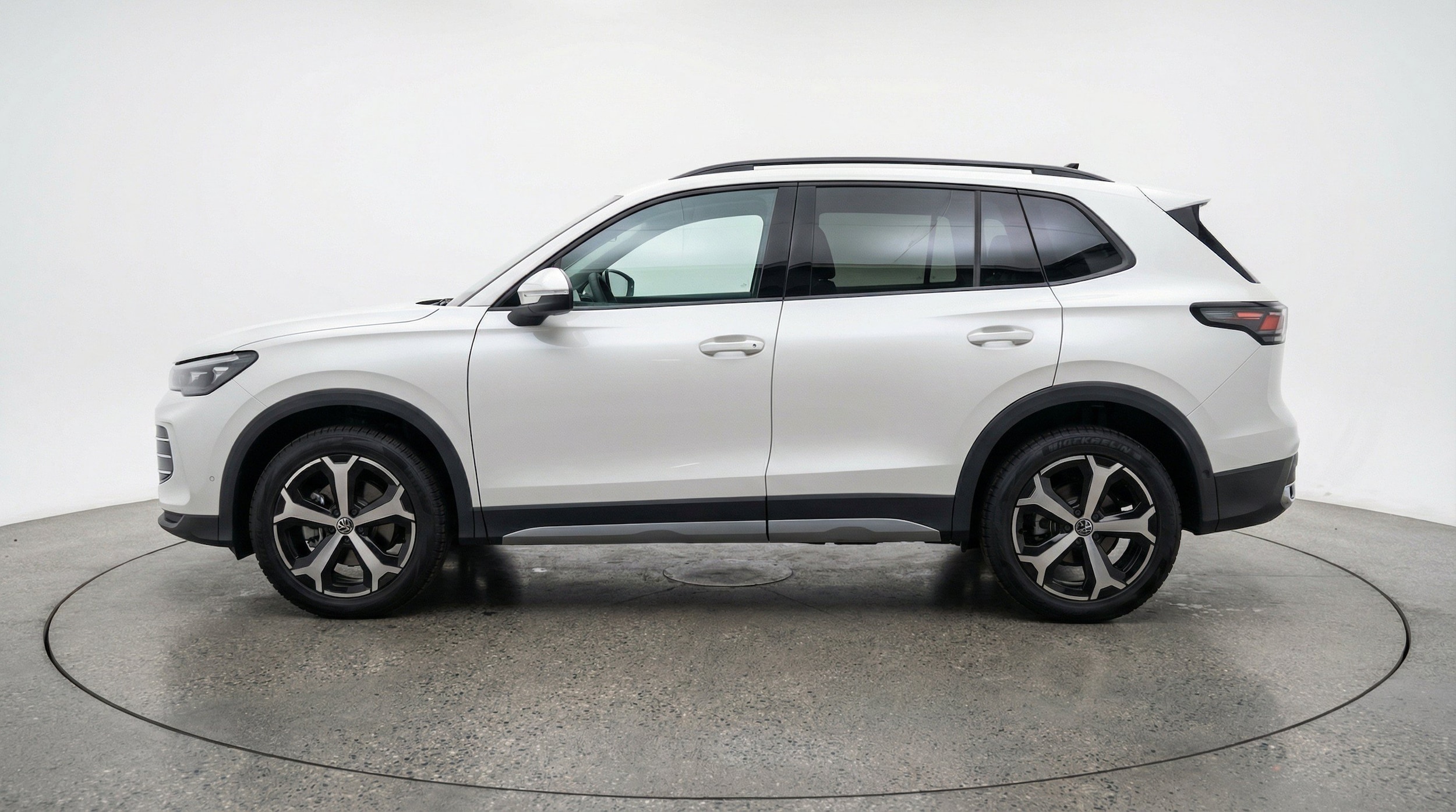 Thumbnail: 2026 Volkswagen Tiguan - 5