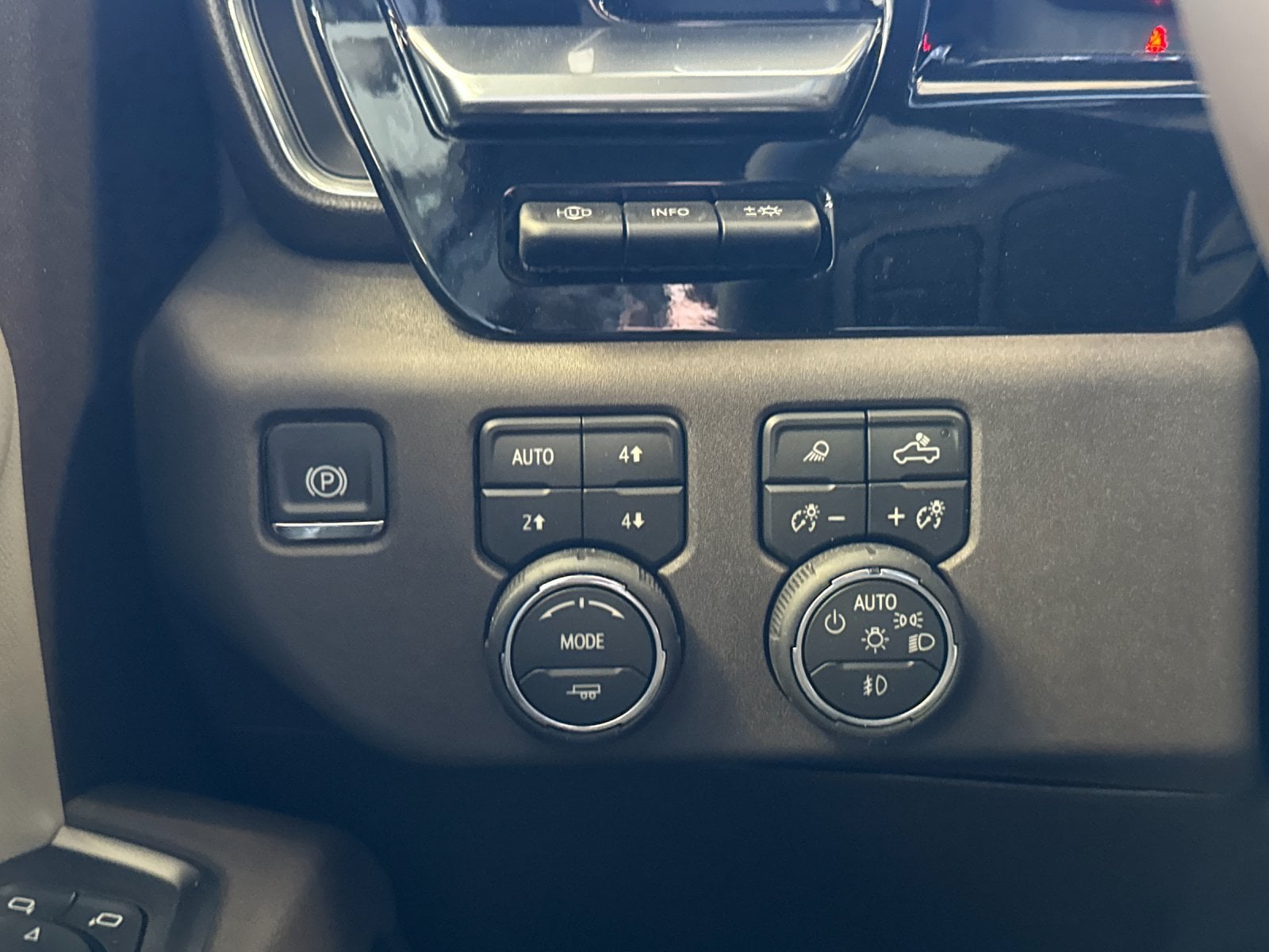 2026 Chevrolet Silverado 2500 HD LTZ - Photo 30