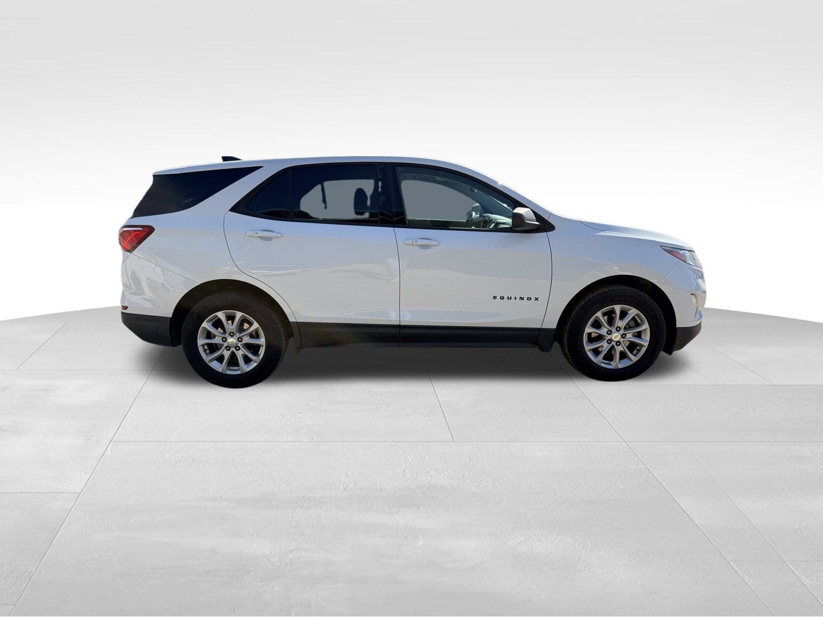 Used 2019 Chevrolet Equinox LS with VIN 3GNAXSEV0KS590493 for sale in Colusa, CA