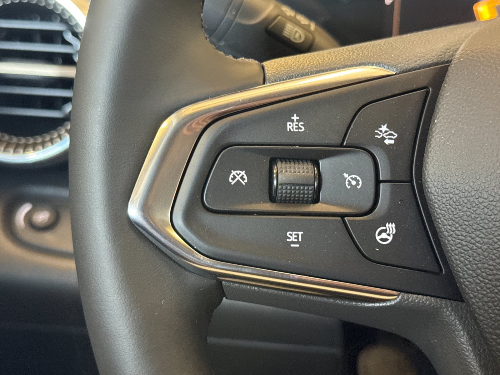 2026 Chevrolet Trax Activ - Photo 25