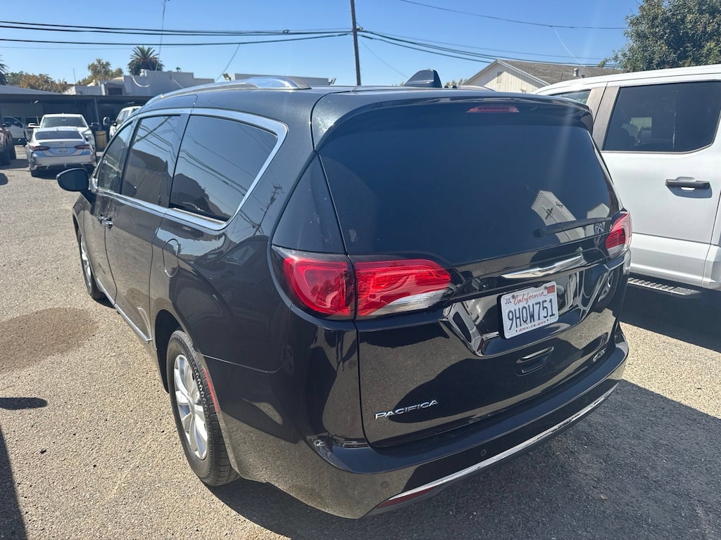 Certified 2019 Chrysler Pacifica Touring L Minivan/Van