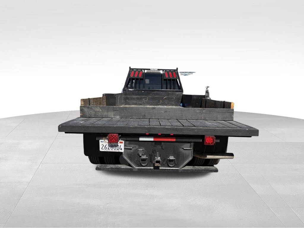 Used 2018 Ford F-550SD XL Crew Cab 4x4 w/ Flat Bed Chassis