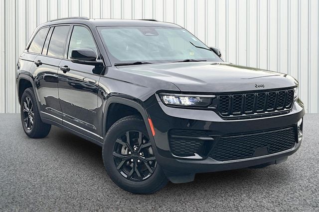 2024 Jeep Grand Cherokee Altitude