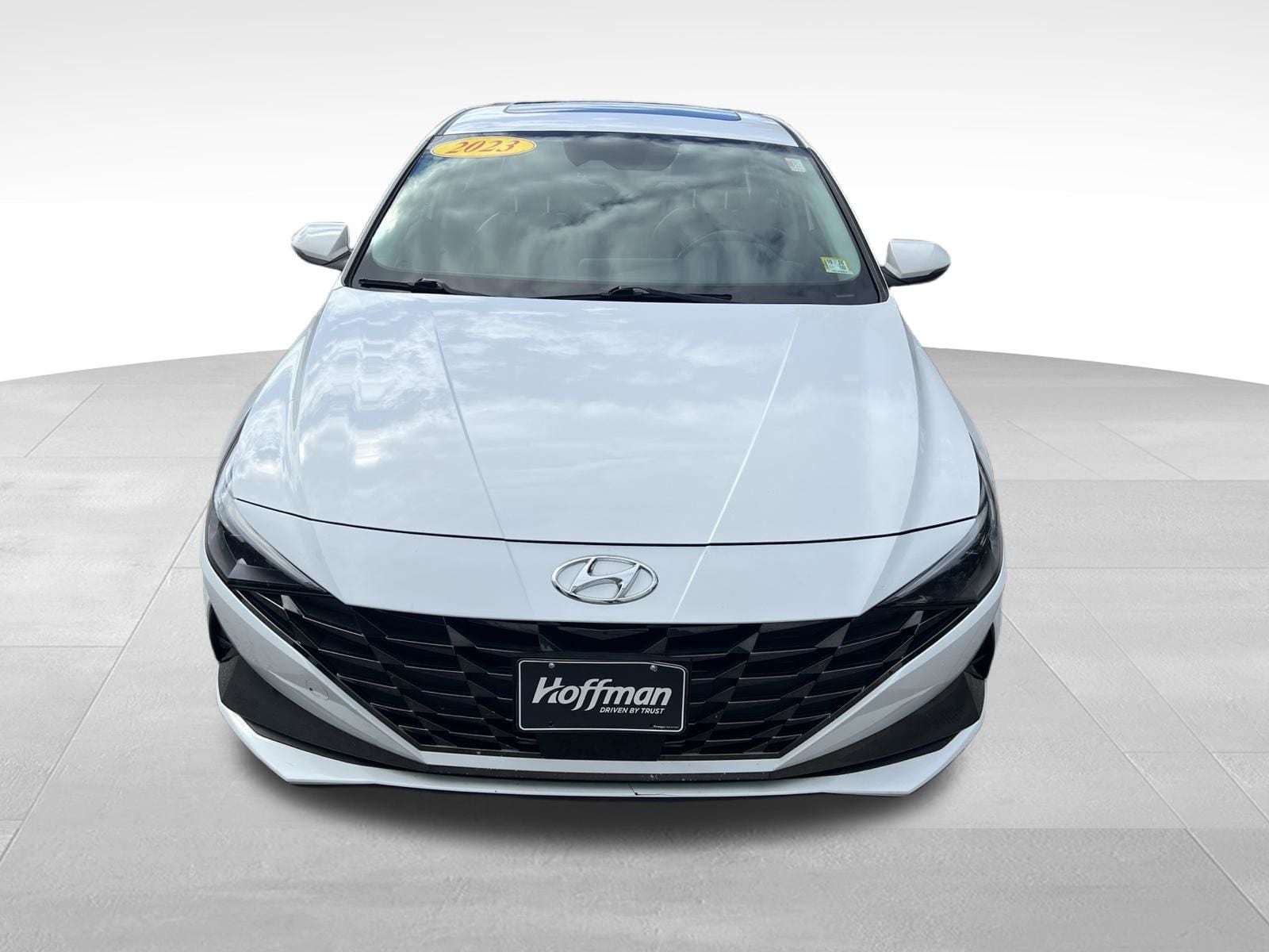 2023 Hyundai Elantra Limited - Photo 9
