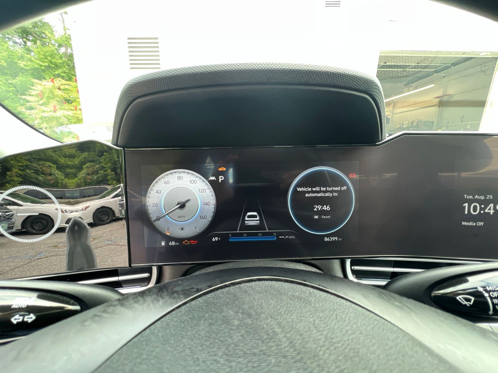 2023 Hyundai Elantra Limited - Photo 12