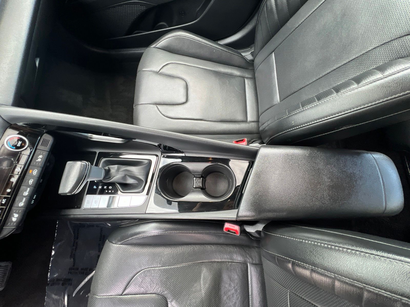 2023 Hyundai Elantra Limited - Photo 15