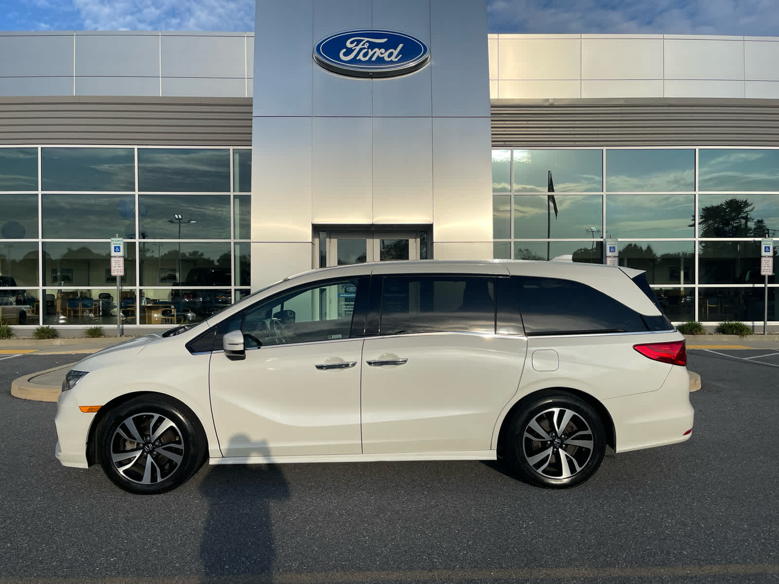 Certified 2019 Honda Odyssey Elite Auto