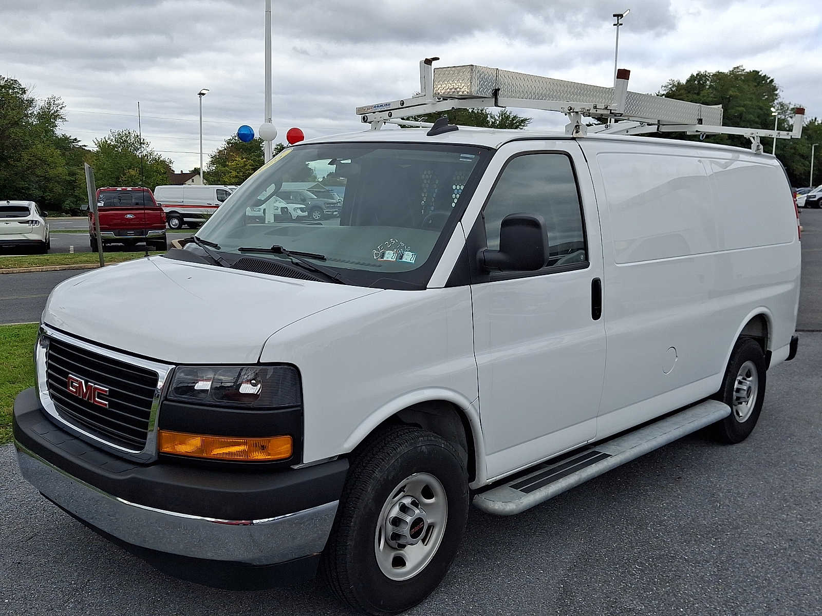 Used 2025 GMC Savana Cargo Van RWD 2500 135