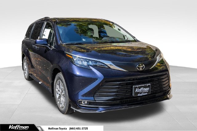 2026 Toyota Sienna XLE 7 PASSENGER