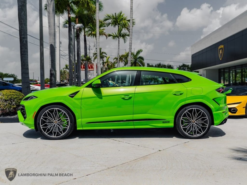 Used 2025 Lamborghini Urus SE SUV