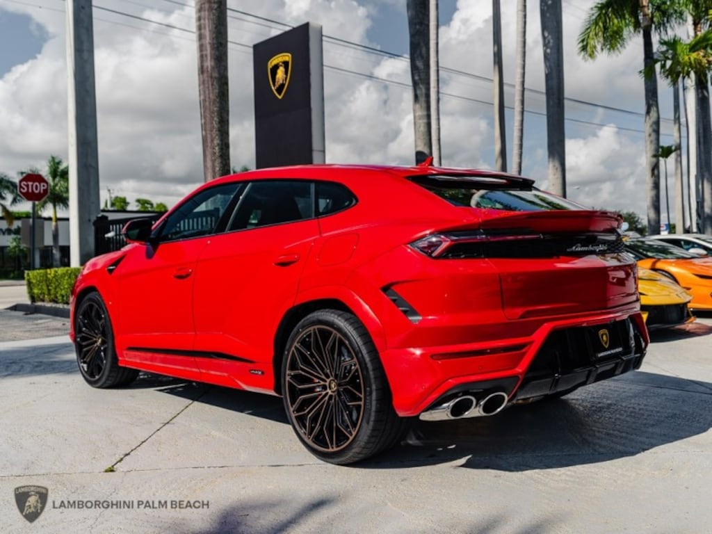 New 2026 Lamborghini Urus SE SUV