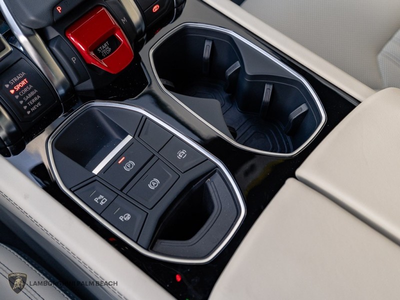 2026 Lamborghini Urus SE - Photo 15